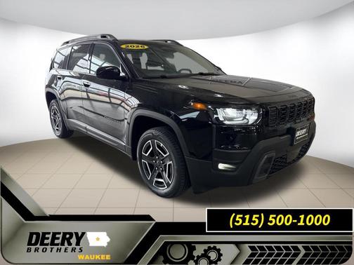 Diamond Black Crystal Pearlcoat 2026 Jeep Cherokee Laredo