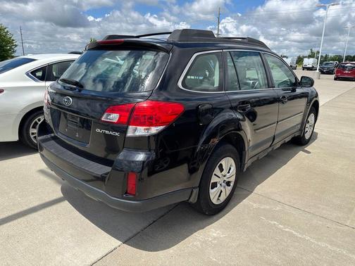 Crystal Black Silica 2013 Subaru Outback 2.5i