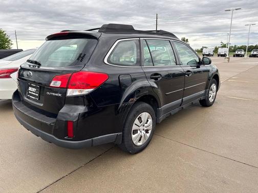 Crystal Black Silica 2013 Subaru Outback 2.5i