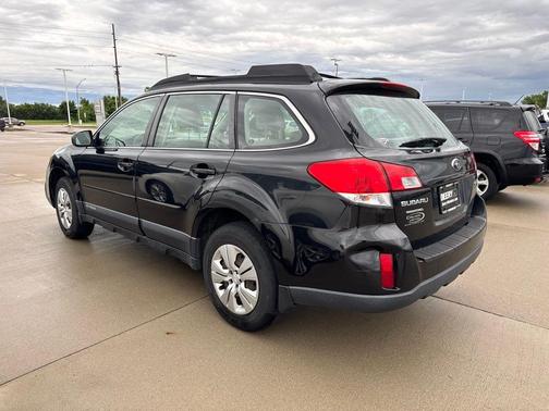 Crystal Black Silica 2013 Subaru Outback 2.5i