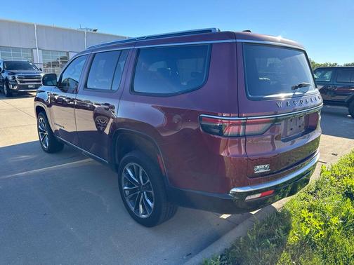 Velvet Red Pearlcoat 2022 Jeep Wagoneer Series III
