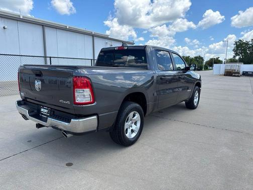 Granite Crystal Metallic Clearcoat 2024 RAM 1500 Big Horn/Lone Star