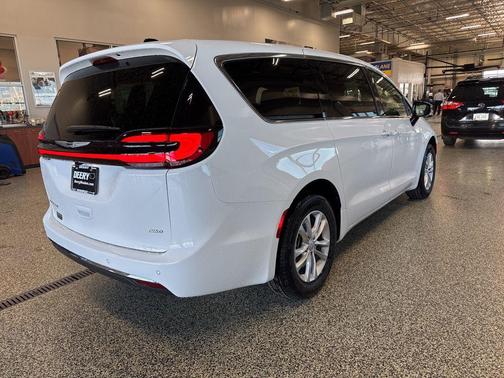 2026 Chrysler Pacifica L