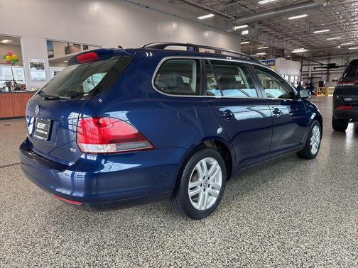 Blue 2014 Volkswagen Jetta SportWagen Manual TDI