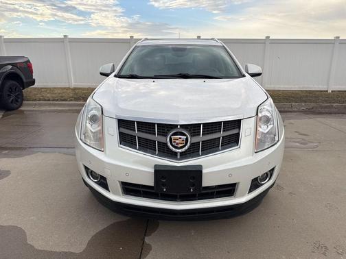 White 2011 Cadillac SRX Performance Collection