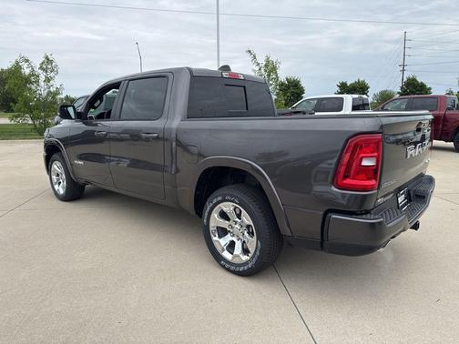 Granite Crystal Metallic Clearcoat 2026 RAM 1500 Big Horn/Lone Star