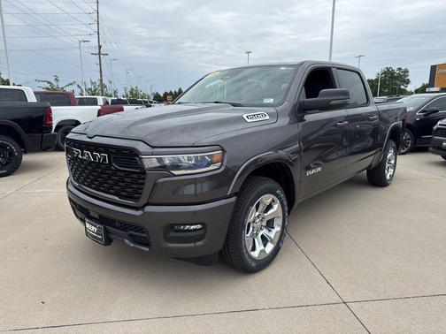 Granite Crystal Metallic Clearcoat 2026 RAM 1500 Big Horn/Lone Star
