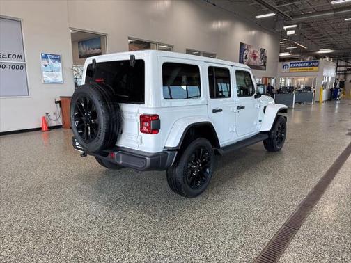 2025 Jeep Wrangler Sahara 4xe
