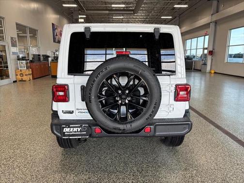 2025 Jeep Wrangler Sahara 4xe