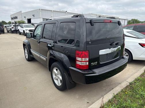 Brilliant Black Crystal Pearlcoat 2012 Jeep Liberty Limited