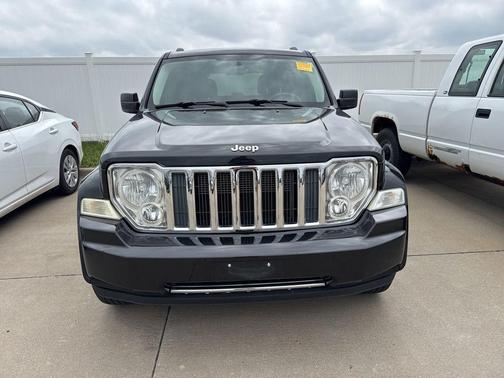 Brilliant Black Crystal Pearlcoat 2012 Jeep Liberty Limited