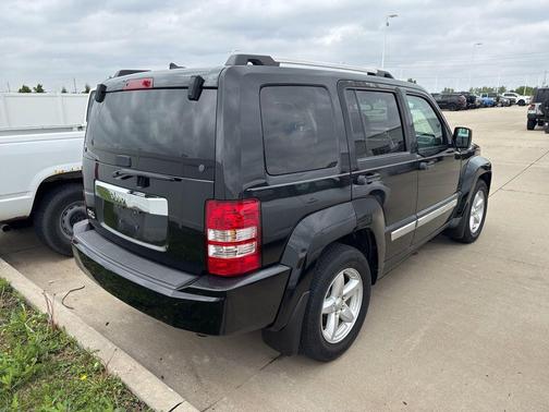 Brilliant Black Crystal Pearlcoat 2012 Jeep Liberty Limited