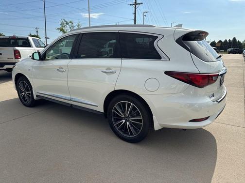Majestic White 2019 INFINITI QX60 Luxe