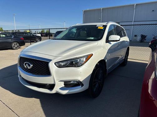 Majestic White 2019 INFINITI QX60 Luxe