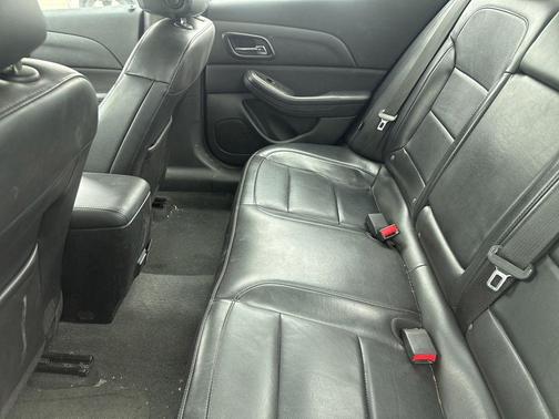 White Diamond Clearcoat 2014 Chevrolet Malibu 1LZ
