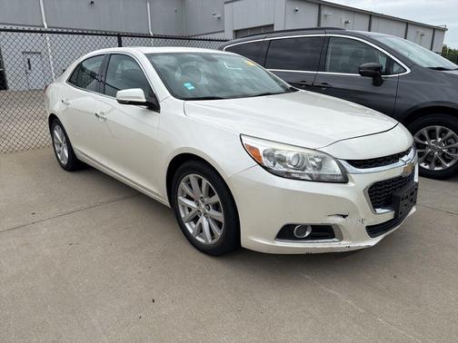 White Diamond Clearcoat 2014 Chevrolet Malibu 1LZ