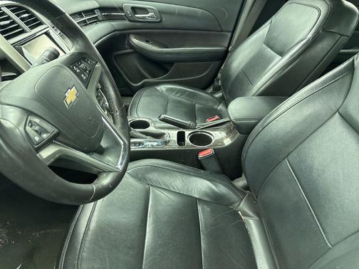 White Diamond Clearcoat 2014 Chevrolet Malibu 1LZ