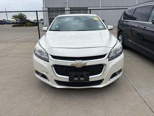 White Diamond Clearcoat 2014 Chevrolet Malibu 1LZ