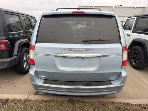 2013 Chrysler Town & Country Touring-L