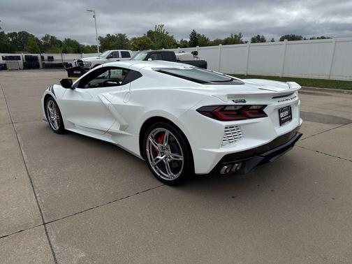 Arctic White 2025 Chevrolet Corvette Stingray w/3LT