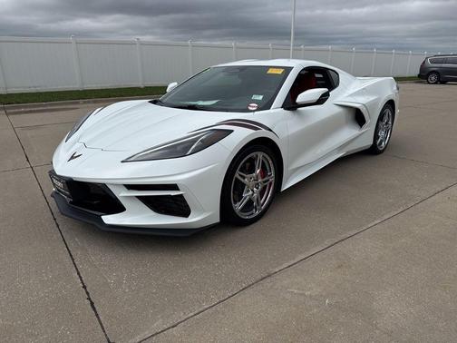 Arctic White 2025 Chevrolet Corvette Stingray w/3LT