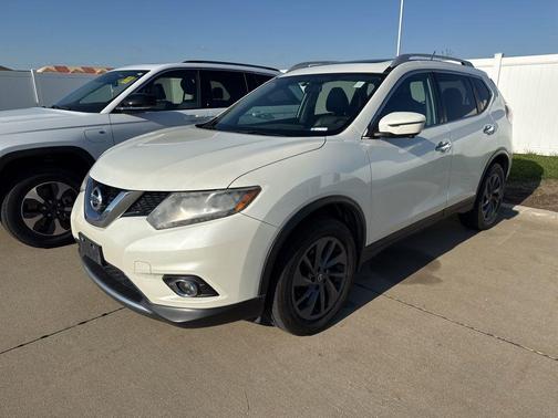 Pearl White 2016 Nissan Rogue SL