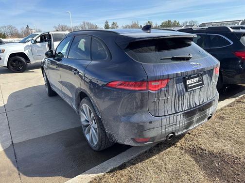 2019 Jaguar F-PACE 30t R-Sport