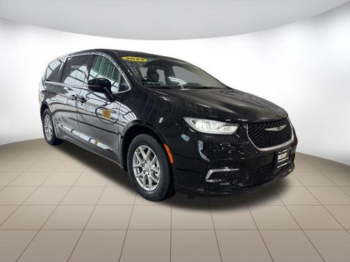 2025 Chrysler Pacifica L