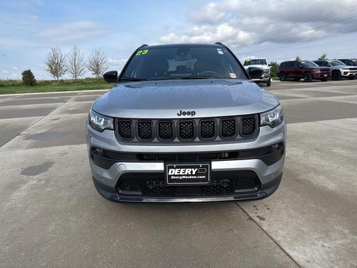 Billet Silver Metallic Clearcoat 2023 Jeep Compass Latitude