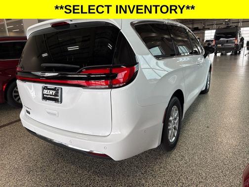 2025 Chrysler Pacifica L