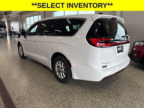 2025 Chrysler Pacifica L