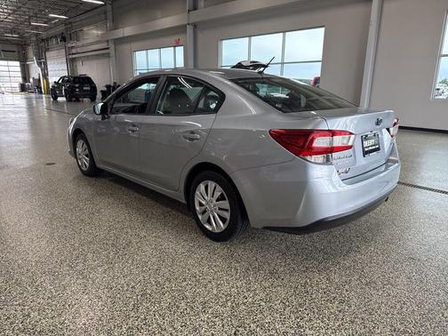 Ice Silver Metallic 2022 Subaru Impreza Base