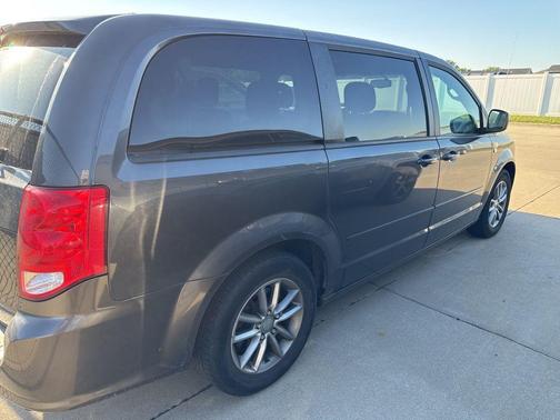 Granite Crystal Metallic Clearcoat 2014 Dodge Grand Caravan AVP/SE