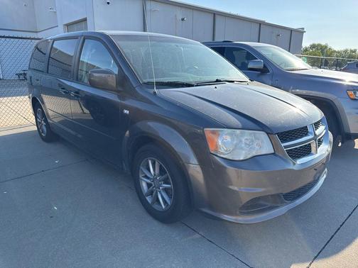 Granite Crystal Metallic Clearcoat 2014 Dodge Grand Caravan AVP/SE