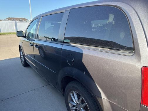 Granite Crystal Metallic Clearcoat 2014 Dodge Grand Caravan AVP/SE