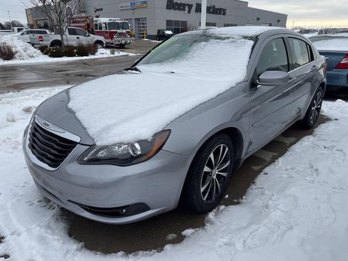 2013 Chrysler 200 Limited