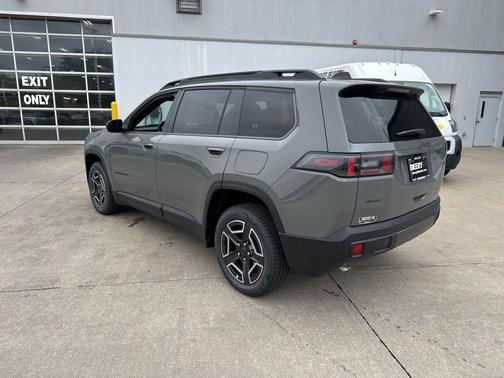Sting-Gray Clearcoat 2026 Jeep Cherokee Limited