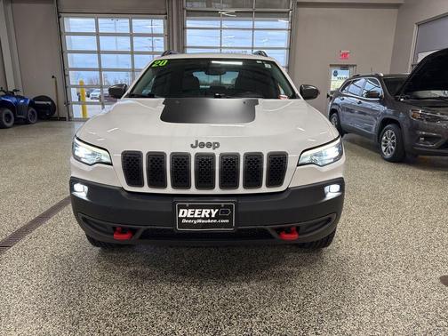 2020 Jeep Cherokee Trailhawk