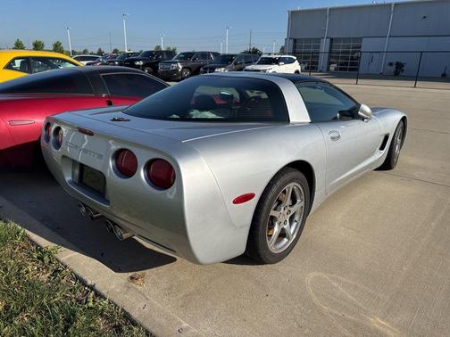 Galaxy Silver Metallic 2001 Chevrolet Corvette Base