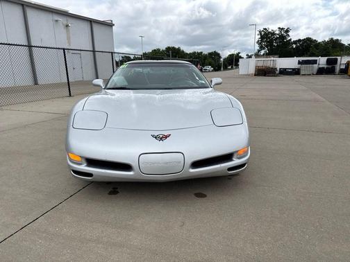 Galaxy Silver Metallic 2001 Chevrolet Corvette Base
