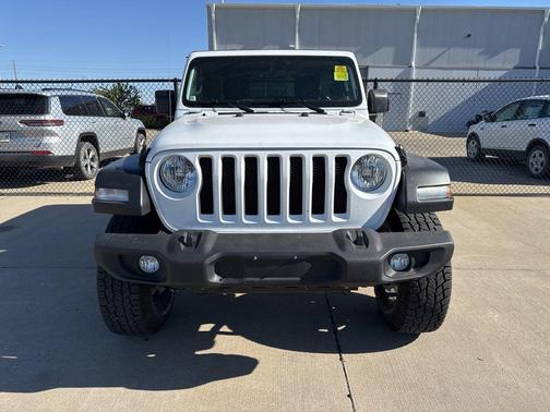 Bright White Clearcoat 2022 Jeep Wrangler Sport S
