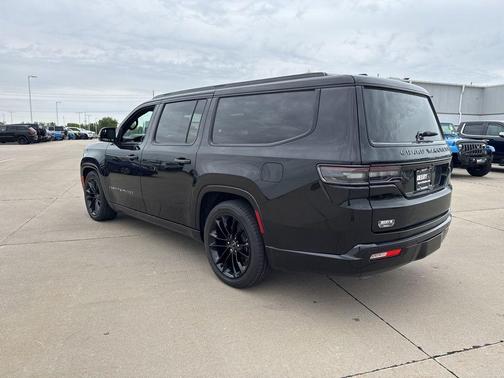 Diamond Black Crystal Pearlcoat 2024 Jeep Grand Wagoneer L Series II