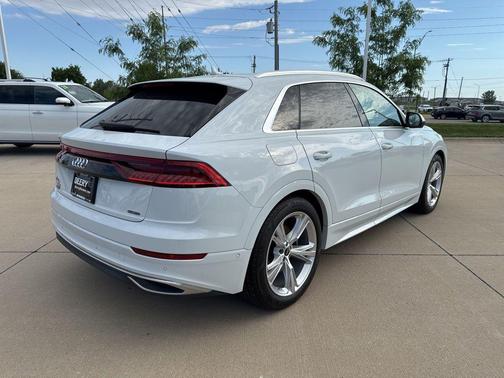 Glacier White 2023 Audi Q8 55 Prestige