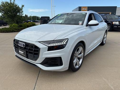 Glacier White 2023 Audi Q8 55 Prestige