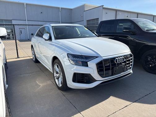 Glacier White 2023 Audi Q8 55 Prestige