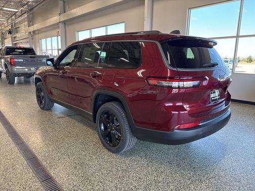 Velvet Red Pearlcoat 2026 Jeep Grand Cherokee L Limited
