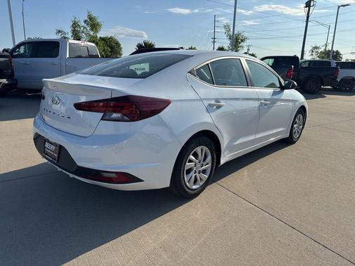 Quartz White Pearl 2020 Hyundai ELANTRA SE