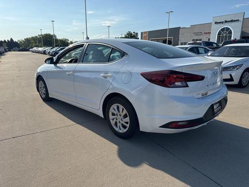 Quartz White Pearl 2020 Hyundai ELANTRA SE