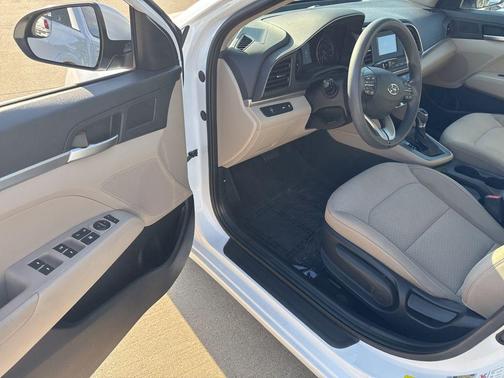 Quartz White Pearl 2020 Hyundai ELANTRA SE