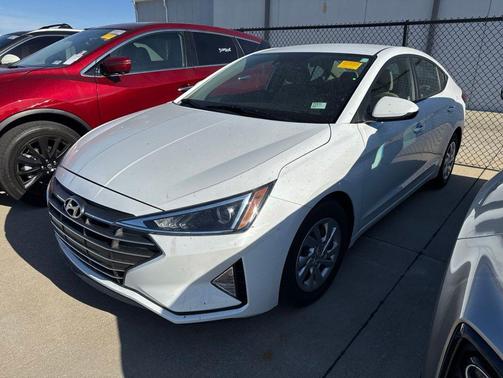 Quartz White Pearl 2020 Hyundai ELANTRA SE